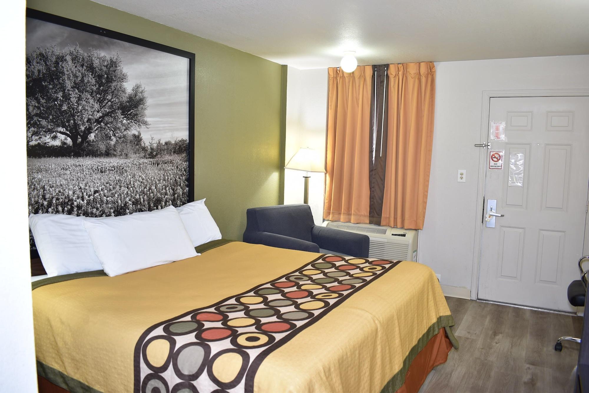 Super 8 By Wyndham Fredericksburg Hotel Екстериор снимка